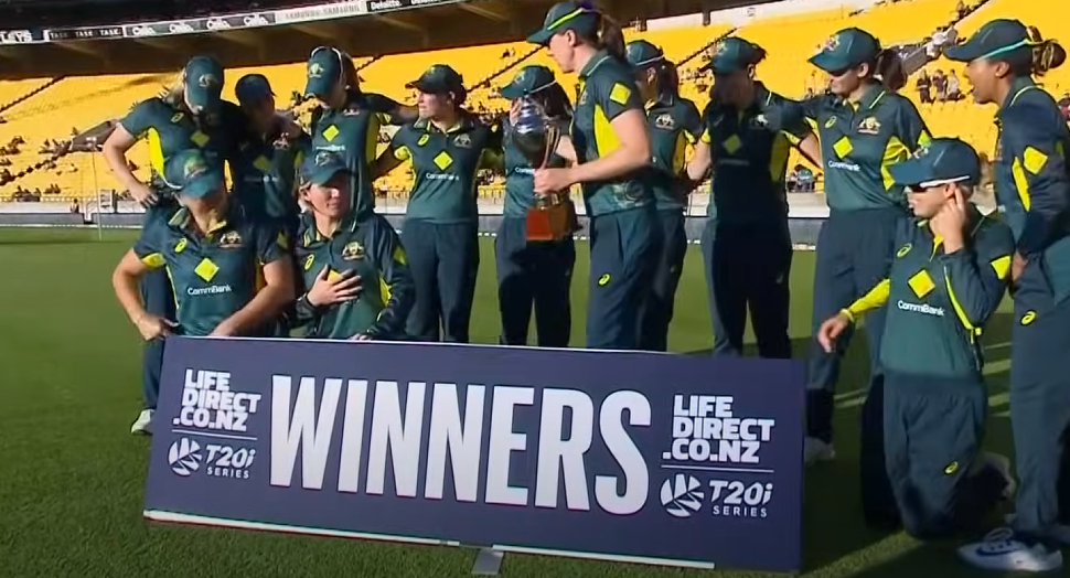 Australia defeated New Zealand by 8 runs and whitewashed them 3-0!|